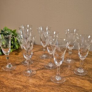 VINTAGE Etched Wheat Laurel Leaf Wreath Cordial Aperitif Liqueur Glasses
